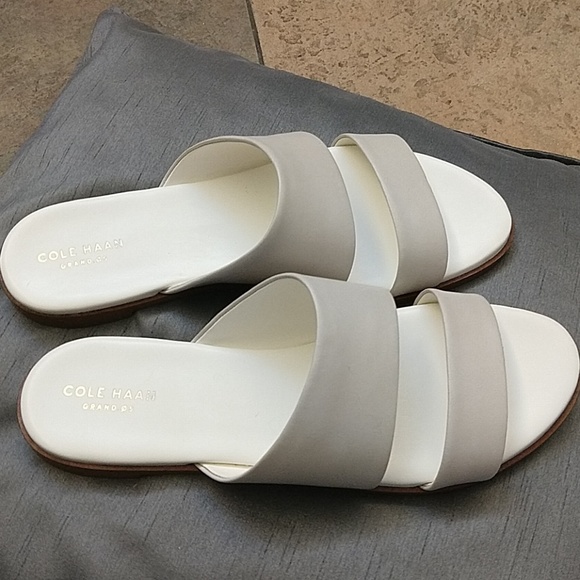 NEW Cole Naan women's flats 9.5 - Picture 2 of 5